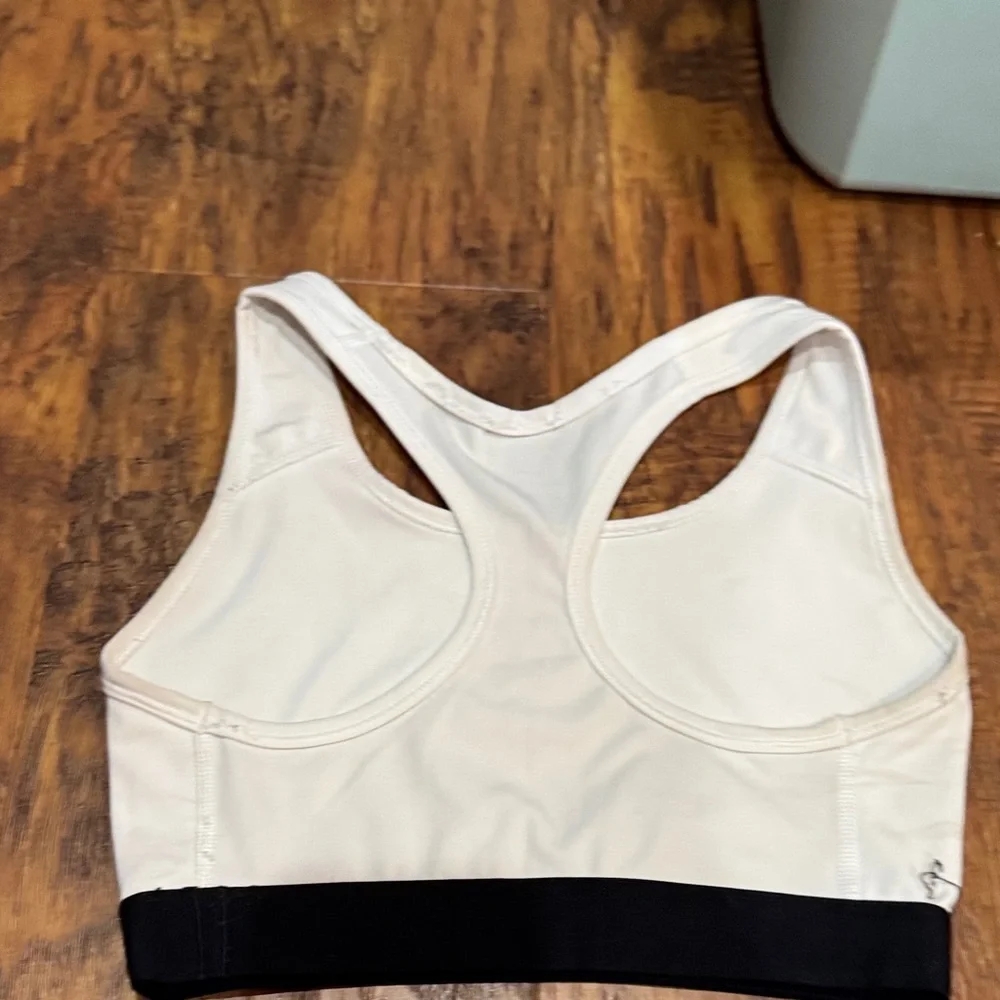 Nike Women's Black and Cream Sports Bra - Picture 2 of 3